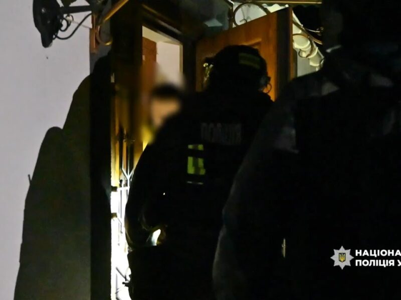 Поліцейські ліквідували злочинну організацію, яка викрала понад півсотні елітних авто в Євросоюзі