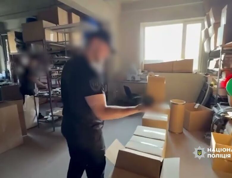 У Одесі поліцейські ліквідували діяльність двох підпільних цехів з виготовлення тютюнової продукції
