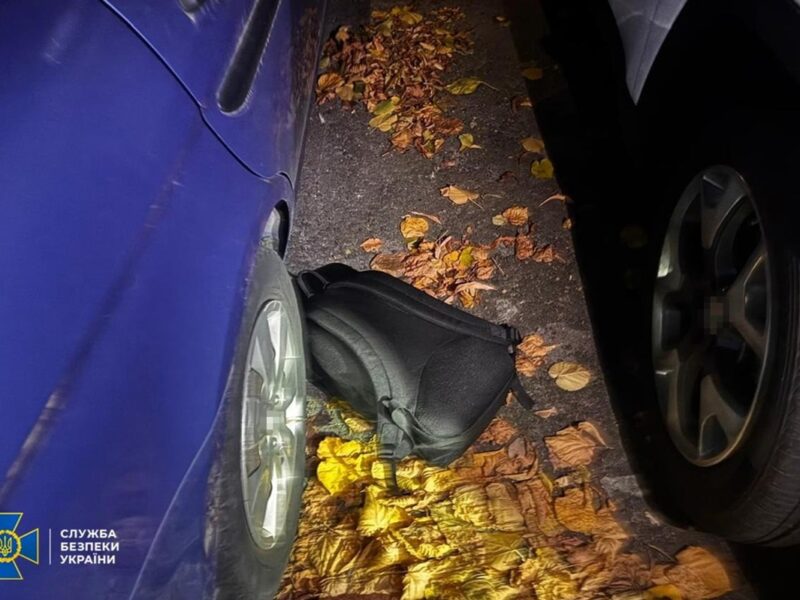 Агентка РФ намагалася підірвати авто поліцейського у Дніпрі