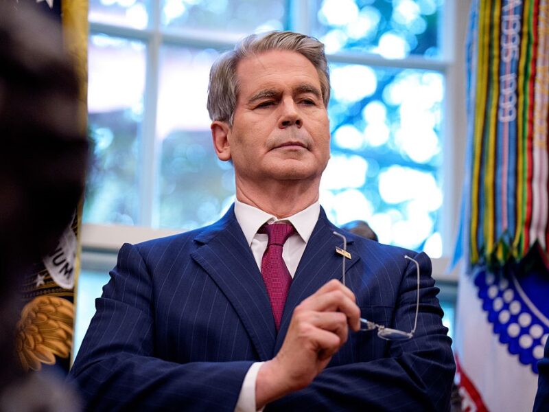 Бессент прокоментував заяви про “безпечність” санкцій для РФ