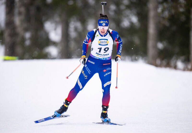 Біатлоністка Сімон визнана судом винною в розводі на гроші
