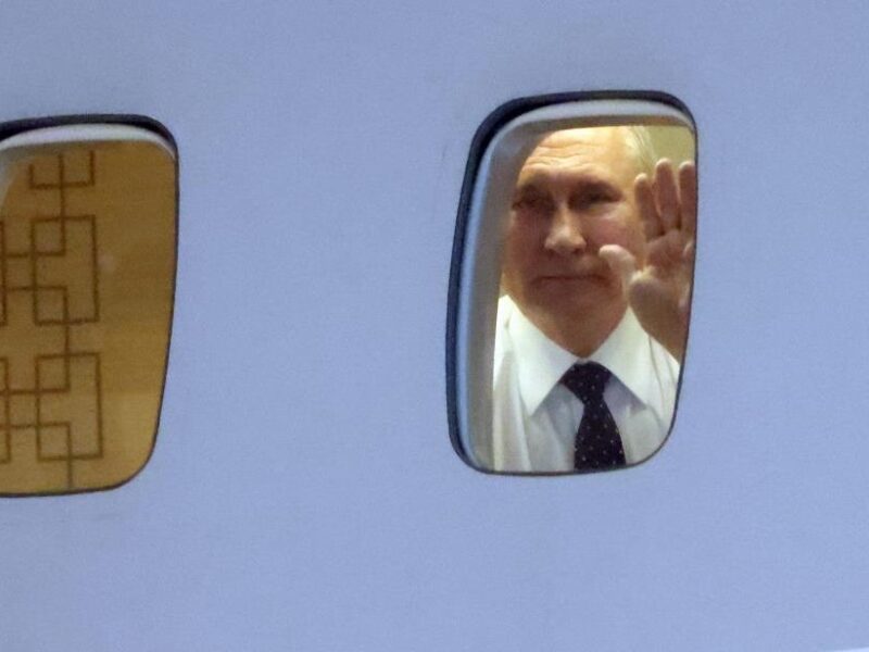 Болгарія готова відкрити небо для літака Путіна