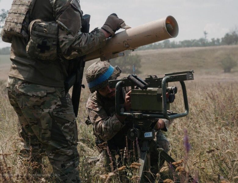 Бої точаться на 12 напрямках – Генштаб