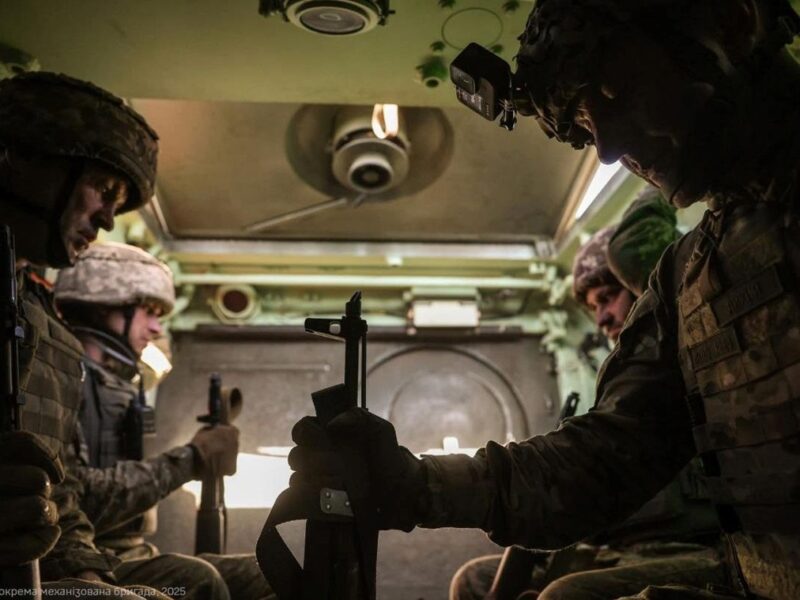 Бої з армією РФ тривають на 11 напрямках – Генштаб