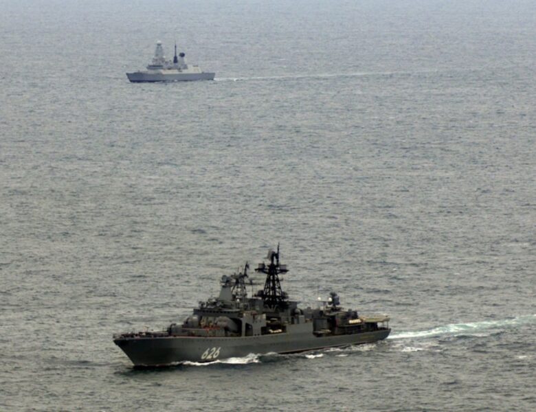 Британія перехопила російський військовий корабель у своїх водах