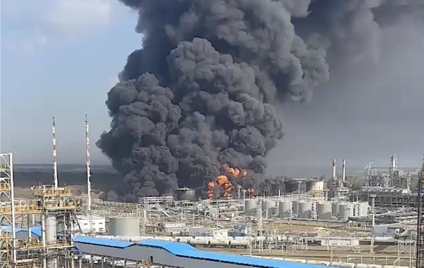 Дефіцит пального у Росії сягнув 20% – Зеленський