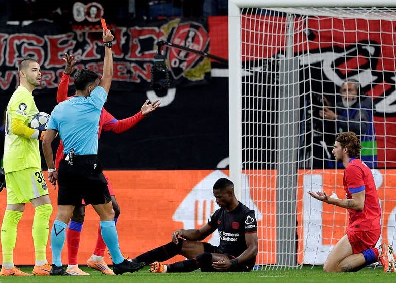 Дембеле прокоментував червону картку Забарного