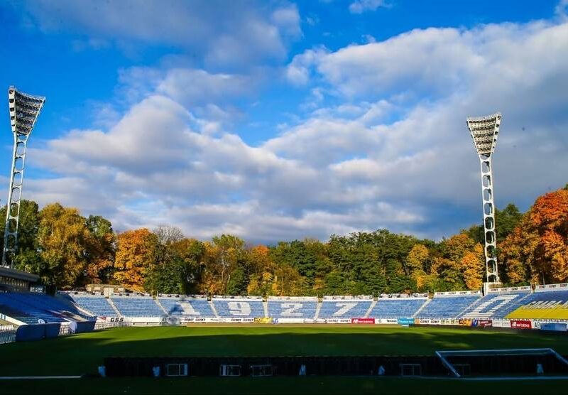 Динамо дозволили прийняти більше вболівальників на матчах