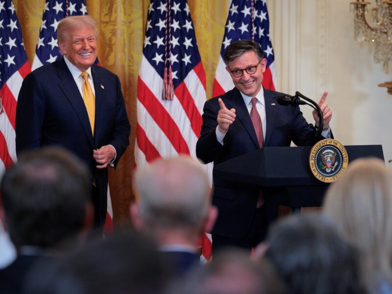 Джонсон: Трамп тролить демократів, говорячи про свій третій термін