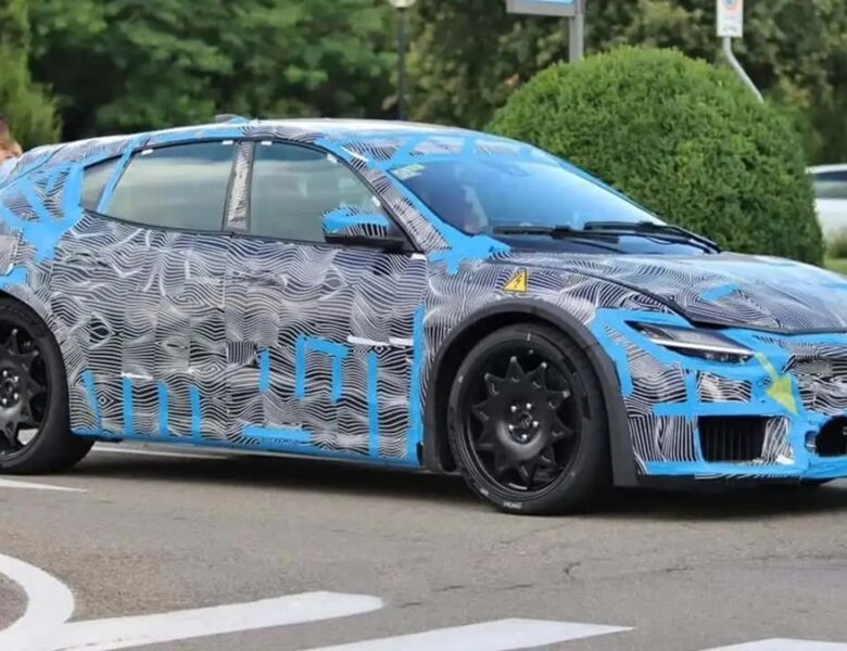 Ferrari розкрила перші подробиці свого першого електромобіля