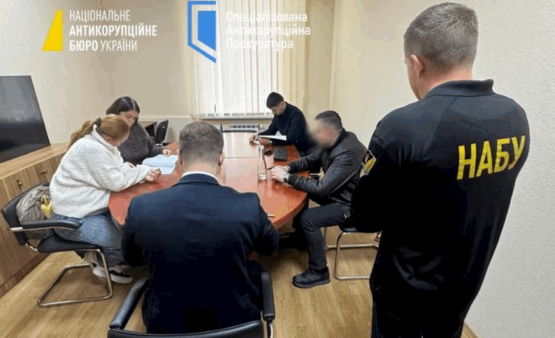 Голову облради з дружиною-нардепкою викрили у у недостовірному декларуванні