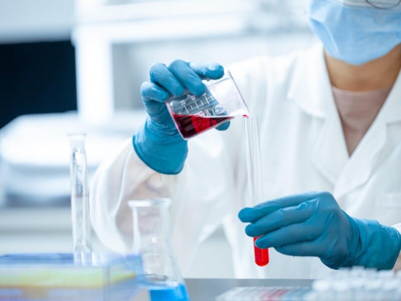 Іспанські науковці створили ін’єкцію проти хвороби Альцгеймера