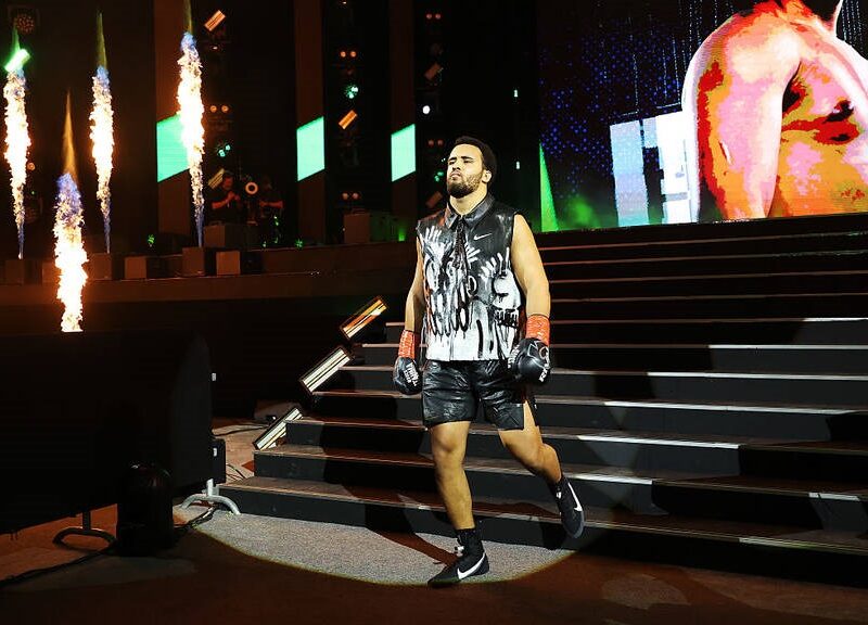 Ітаума пояснив, чому не поспішає на бій з Усиком