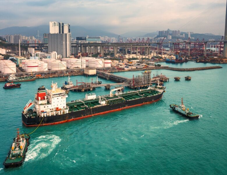 Китай призупинив закупівлі російської нафти після санкцій США – ЗМІ