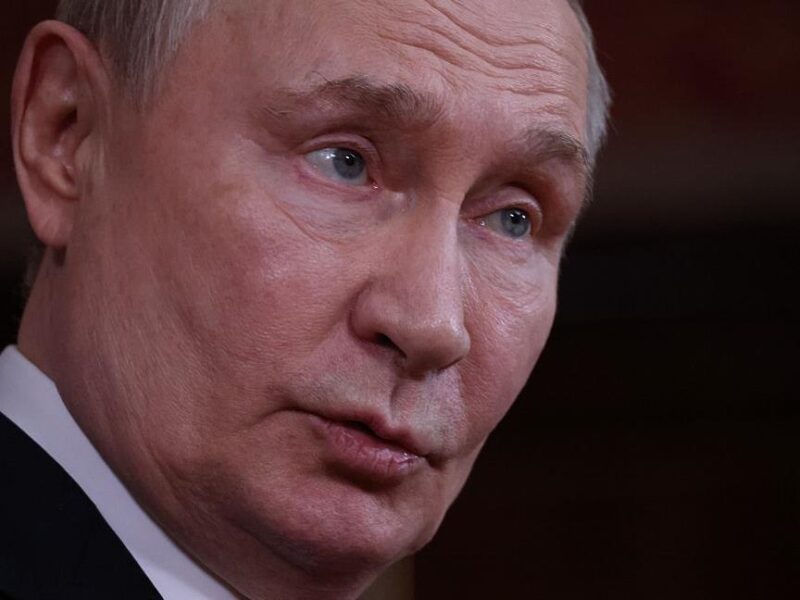 Кремлю стає важче “купити” людей в армію, Путін має два варіанти – ISW