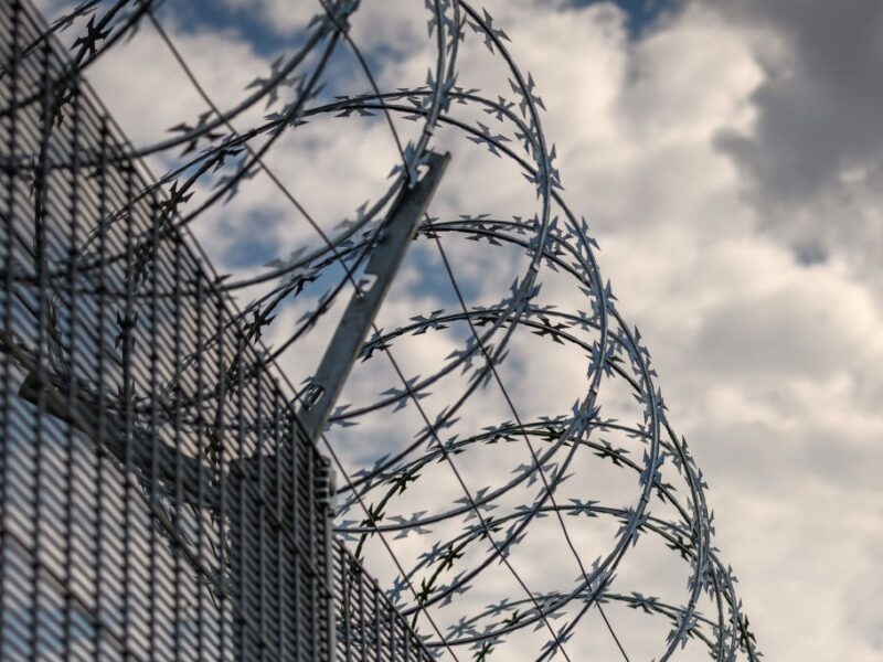 Латвія видворяє понад 800 росіян