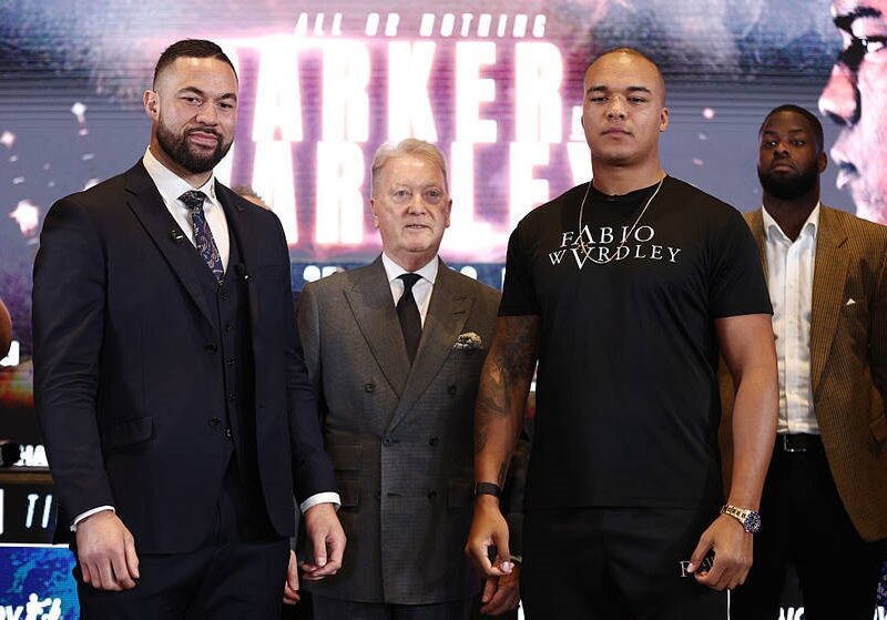 Ловренс Околі: У бою Паркера з Вордлі має перемогти англієць, нокаутом