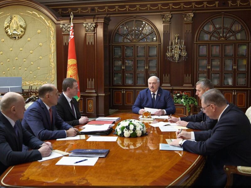 Лукашенко запропонував Трампу “велику угоду”