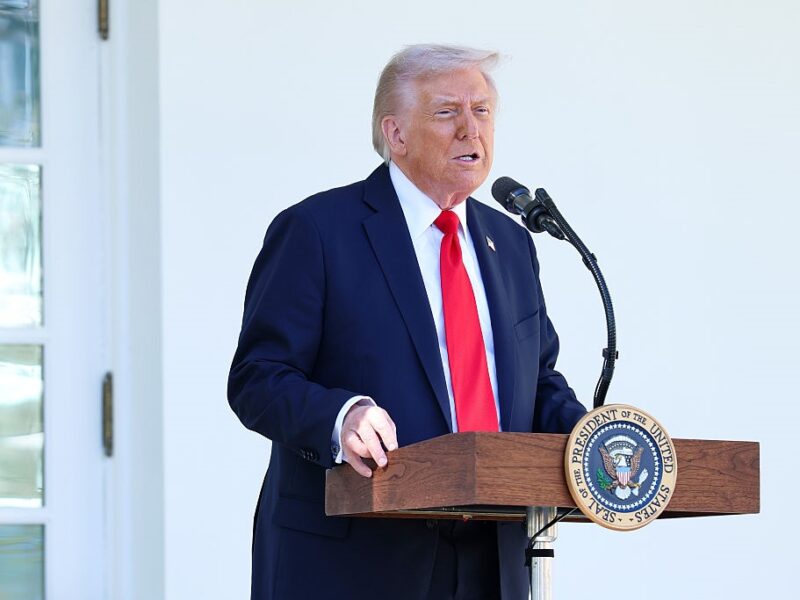 Людина Путіна в США. Трамп змінює ставлення до РФ