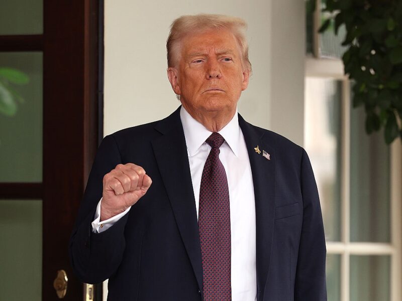 Мінфін США готує доларову монету із зображенням Трампа – ЗМІ