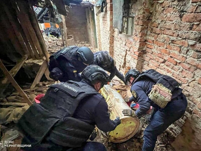 На Чернігівщині знешкодили бойову частину Іскандер-К