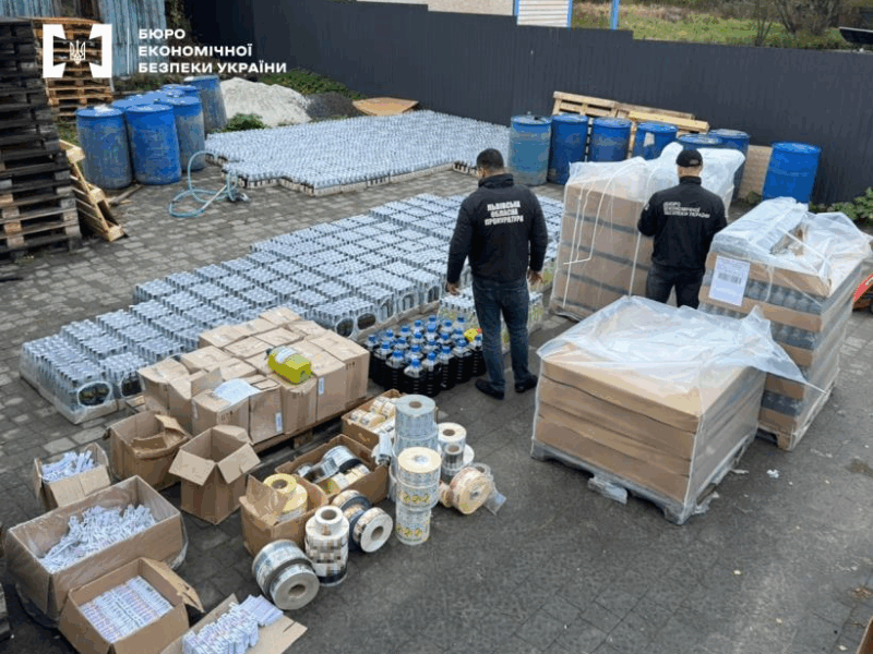 На Львівщині викрили підпільне виробництво алкоголю на понад 1,2 млн