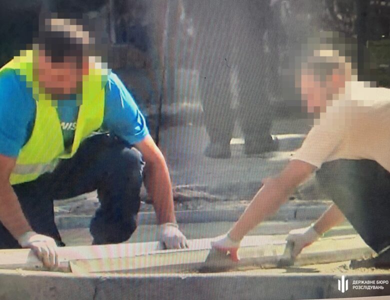 На Львівщині заступник командира відправляв солдатів класти бруківку