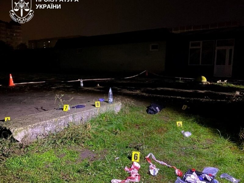 На рівненщині чоловік вдарив ножем поліціянта під час затримання