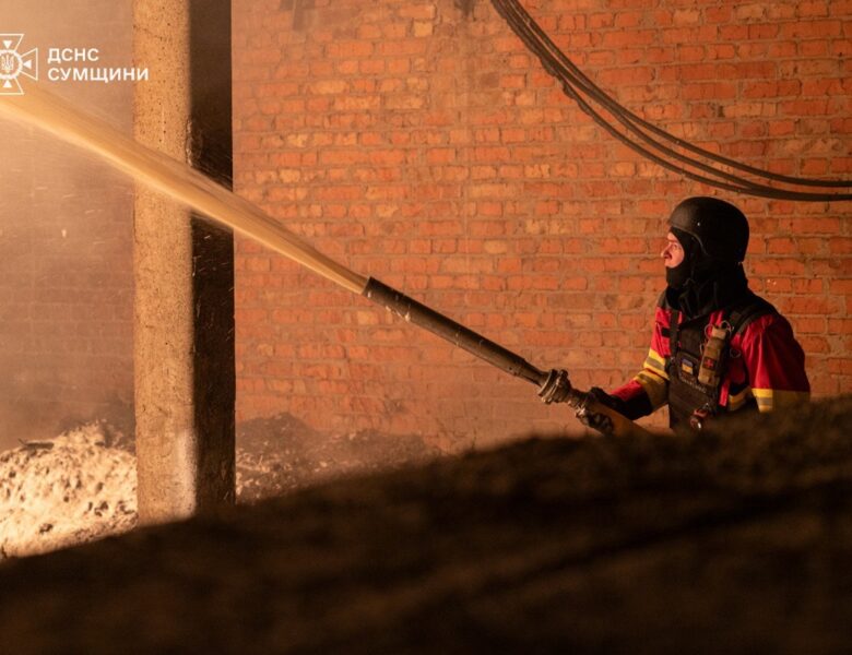 На Сумщині росіяни поцілили в об’єкт інфраструктури, є знеструмлення