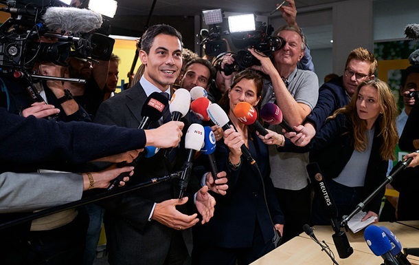 На виборах у Нідерландах перемагають ліберали