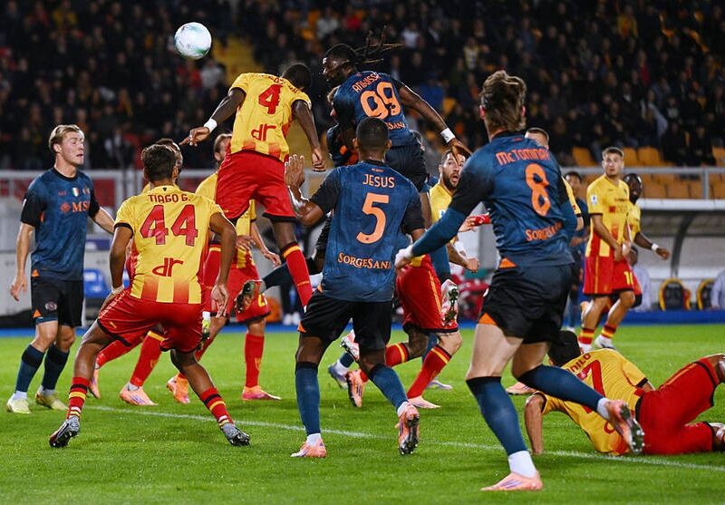 Наполі мінімально перемогла Лечче на виїзді