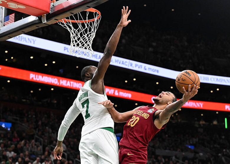 НБА: Лейкерс вирвали перемогу на останніх секундах