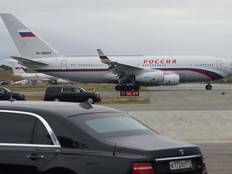 Обхідний маршрут. Як Путін поїде до Угорщини