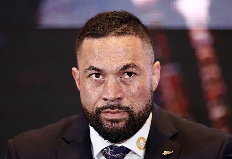 Паркер закликав Усика до дій