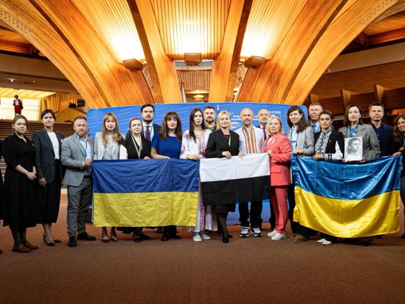 ПАРЄ закликала Росію звільнити з полону 26 українських журналістів