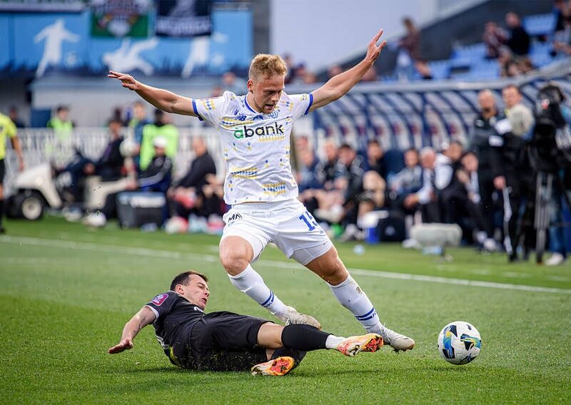 Полісся хоче посилити склад півзахисником Динамо