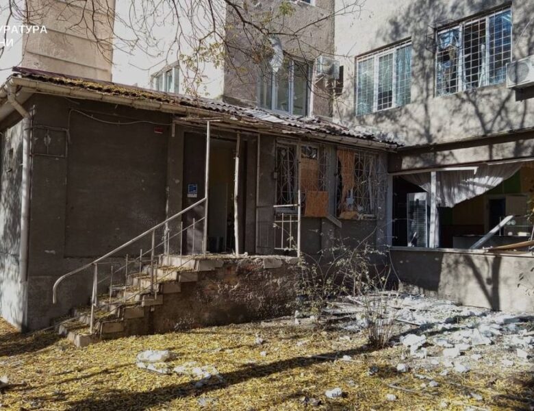 РФ атакувала дитячу лікарню в Херсоні, 9 поранених