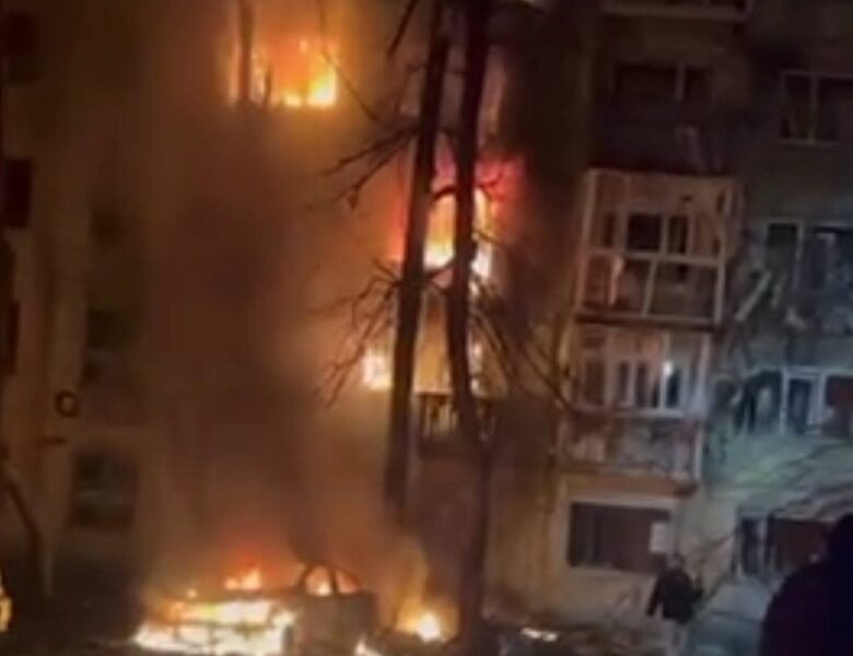 РФ атакувала Дніпропетровщину: є влучання і пожежі