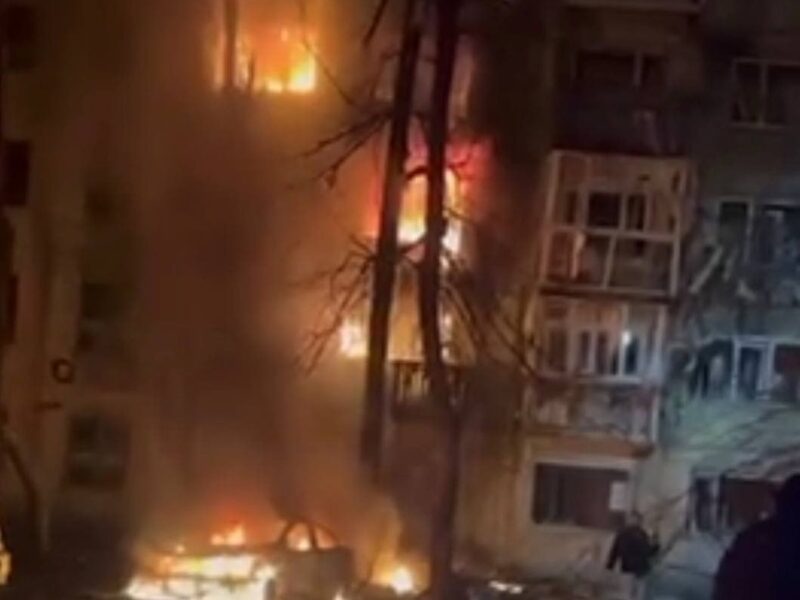 РФ атакувала Дніпропетровщину: є влучання і пожежі