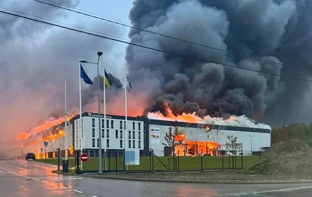 Росія ракетою знищила індустріальний парк у Львові