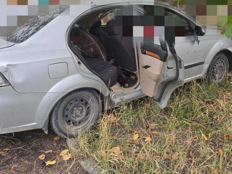Росіяни атакували авто в Херсоні: двоє загиблих і одна поранена