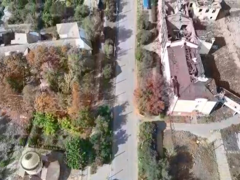 Росіяни атакували дроном село на Харківщині: четверо поранених