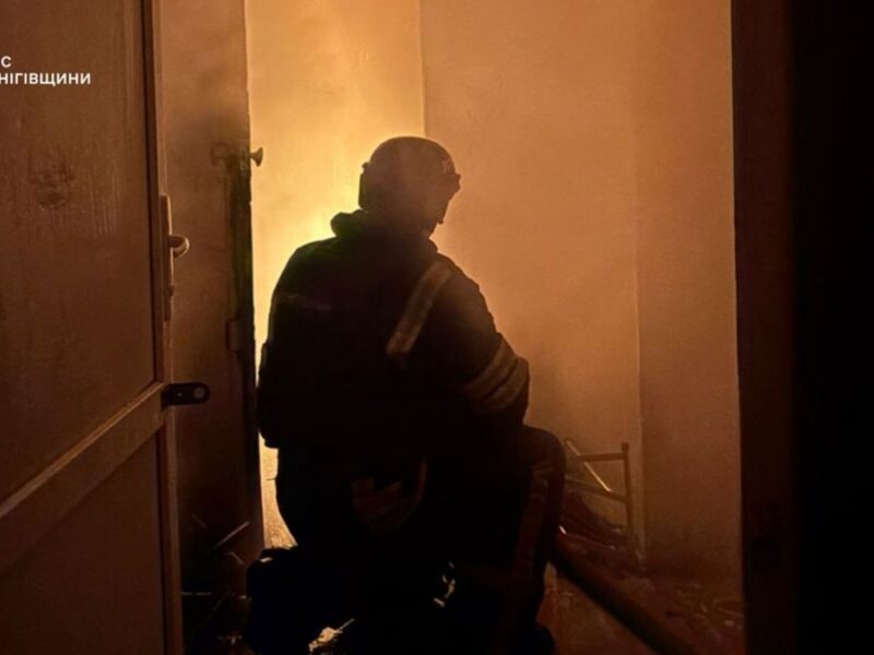 Росіяни атакували підприємство в Чернігові