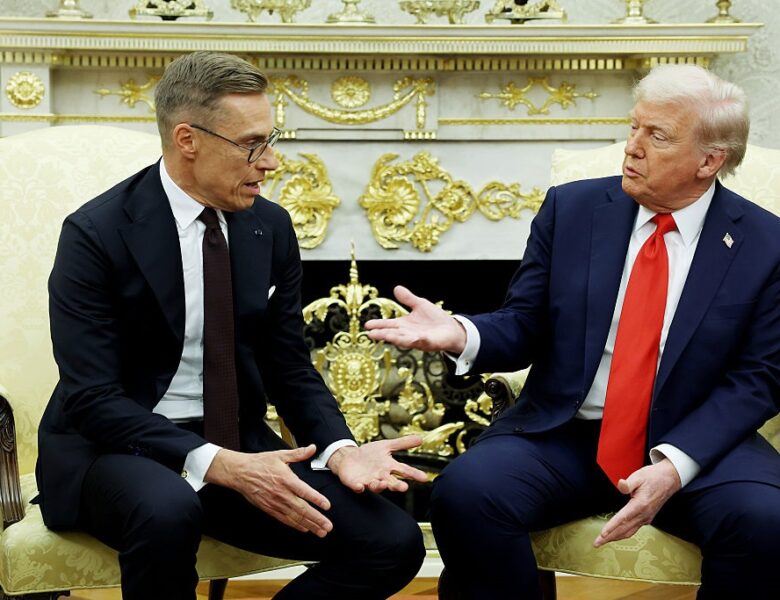 Росіяни кружляють навколо Трампа – глава Фінляндії