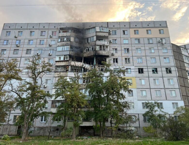 Росіяни вдарили по Херсону, восьмеро поранених