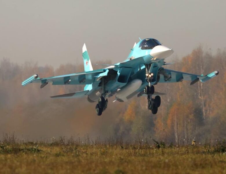 Російській армії передали партію літаків Су-34