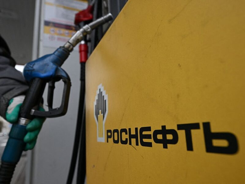 Санкції гальмують РФ. Кремль згадав про переговори