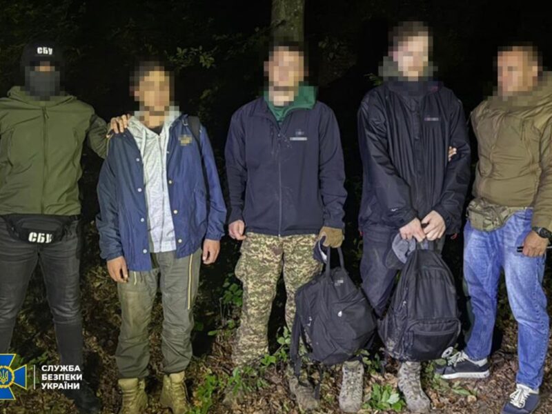 СБУ затримала 20 організаторів схем для ухилянтів