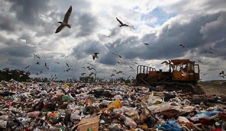Сміттєвий колапс: Росія потопає у відходах і планує їх вивозити в Україну