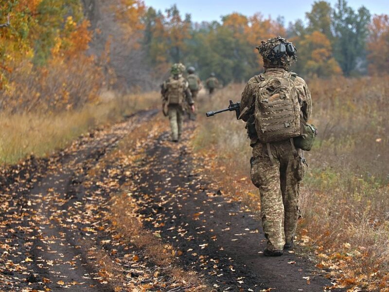 Строки зупинки бойових дій: хто і що каже
